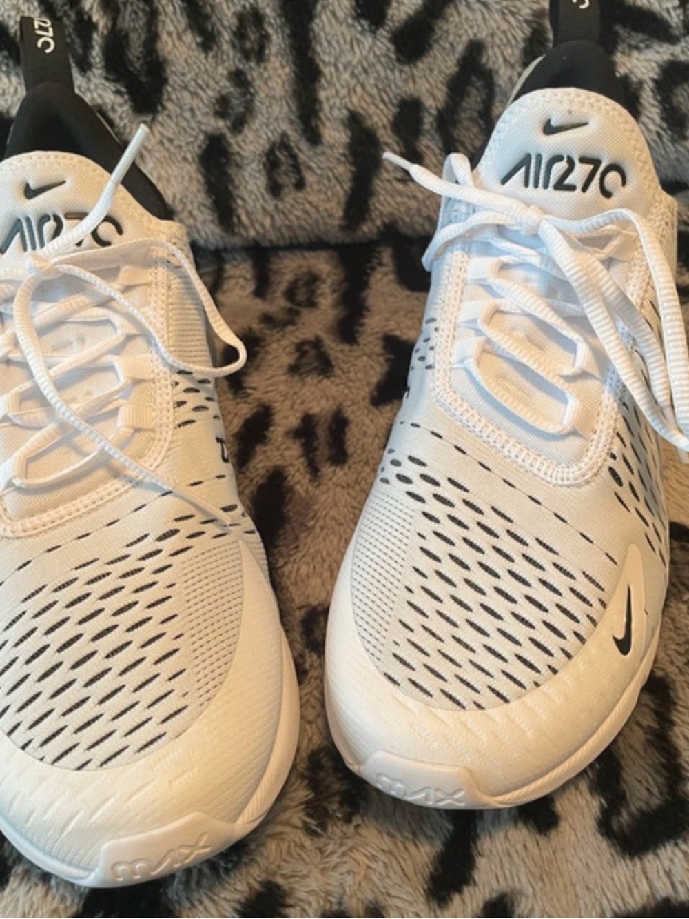White Nike Air Max 270 Sneakers /Size 11.5 / Like New - Picture 10 of 10